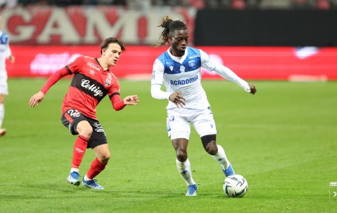 AG体育官网-圣埃蒂安主场告捷，稳定中游表现的简单介绍