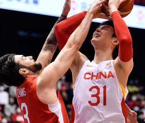 AG体育官网-世界杯篮球赛怒放精彩，各国英勇争霸(描写一场精彩的篮球赛)